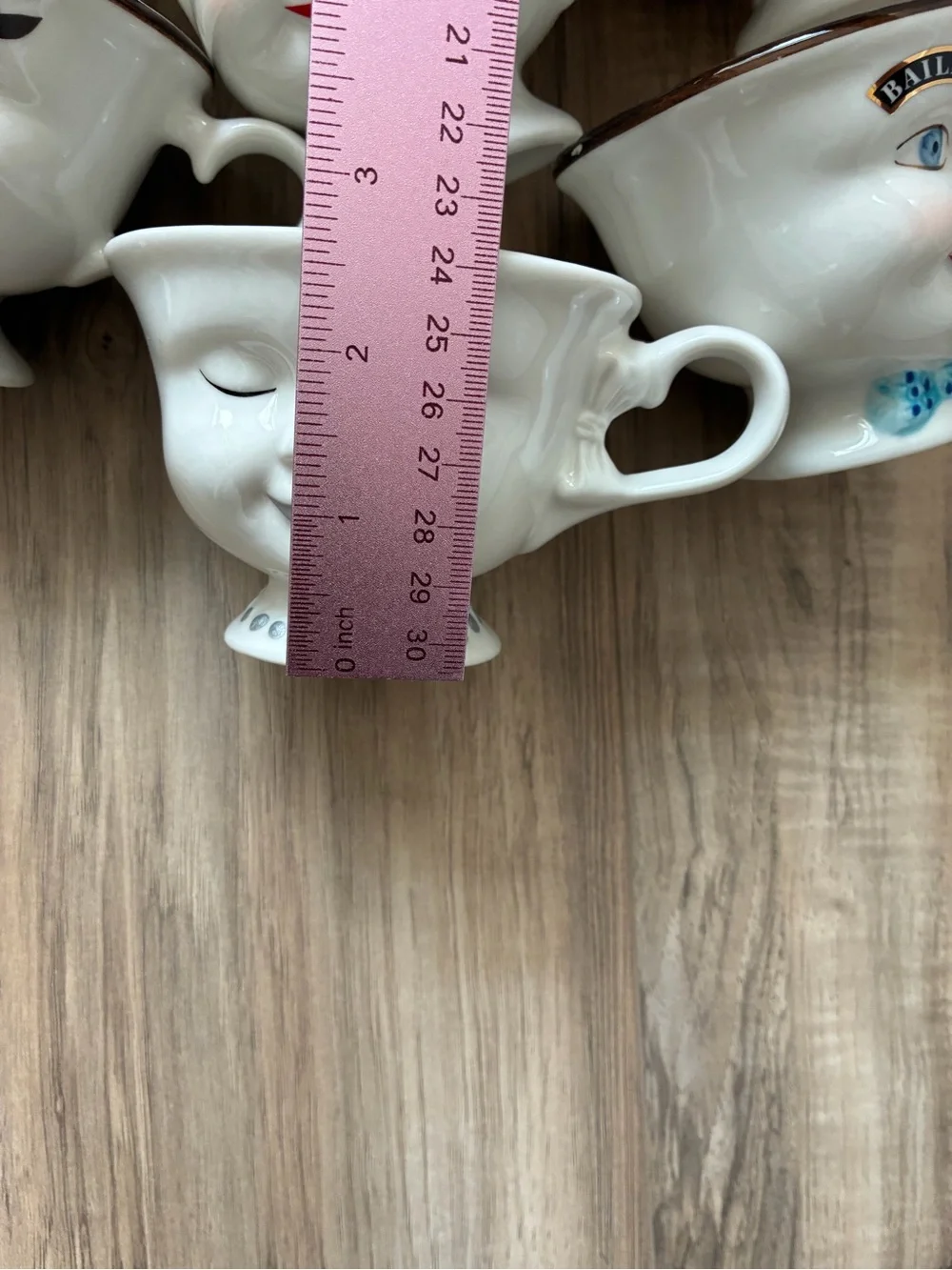 Baileys White Wink Face Teacup and Creamer Set 8 boy or girl